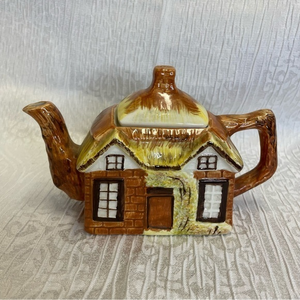 Vintage Price Kensington “Ye Olde Cottage “‎ teapot